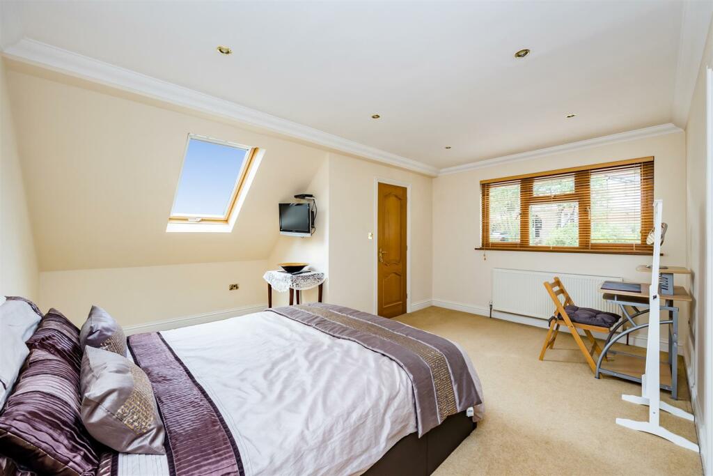 Additional property image - Graham Avenue, Patcham, Brighton