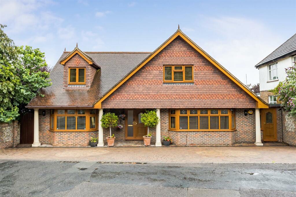 Additional property image - Graham Avenue, Patcham, Brighton