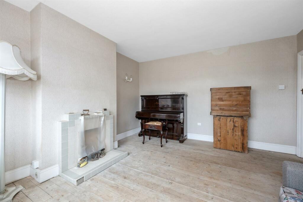 Additional property image - Overhill Drive, Patcham, Brighton