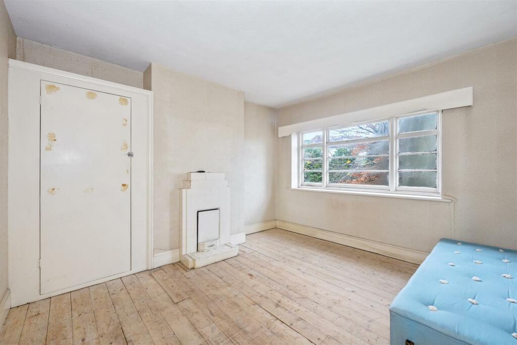 Additional property image - Overhill Drive, Patcham, Brighton