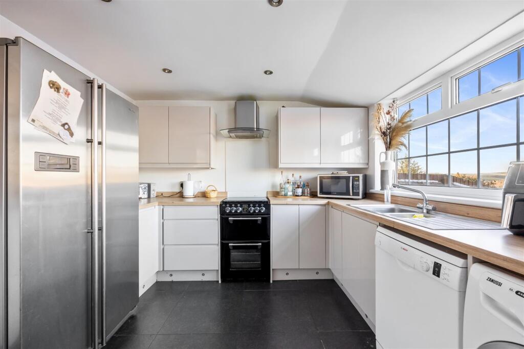 Additional property image - Highfield Crescent, Brighton