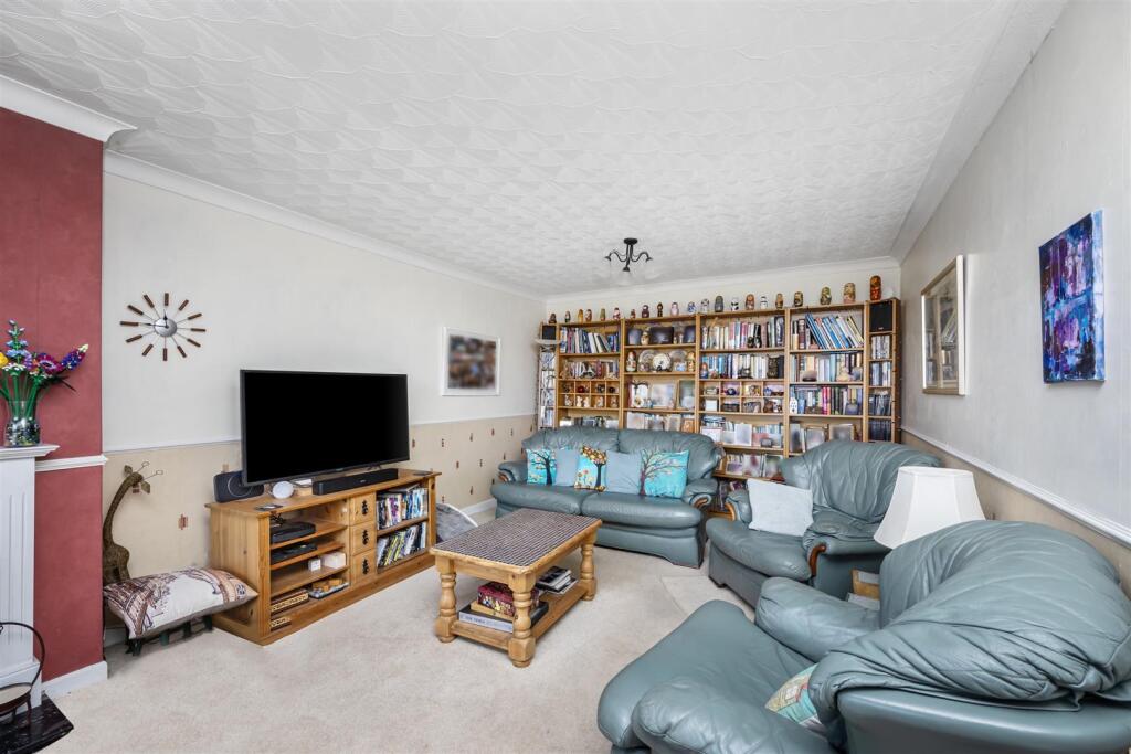 Additional property image - Beechwood Close, Surrenden, Brighton