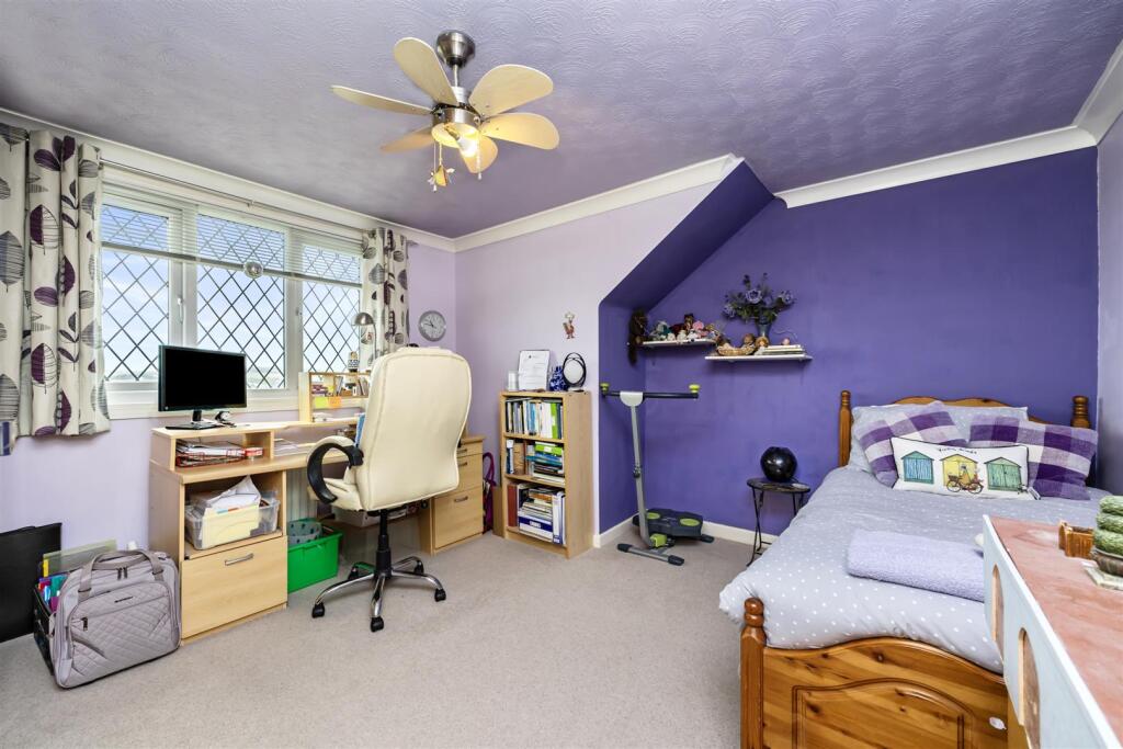 Additional property image - Beechwood Close, Surrenden, Brighton
