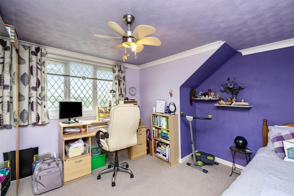 Additional property image - Beechwood Close, Surrenden, Brighton