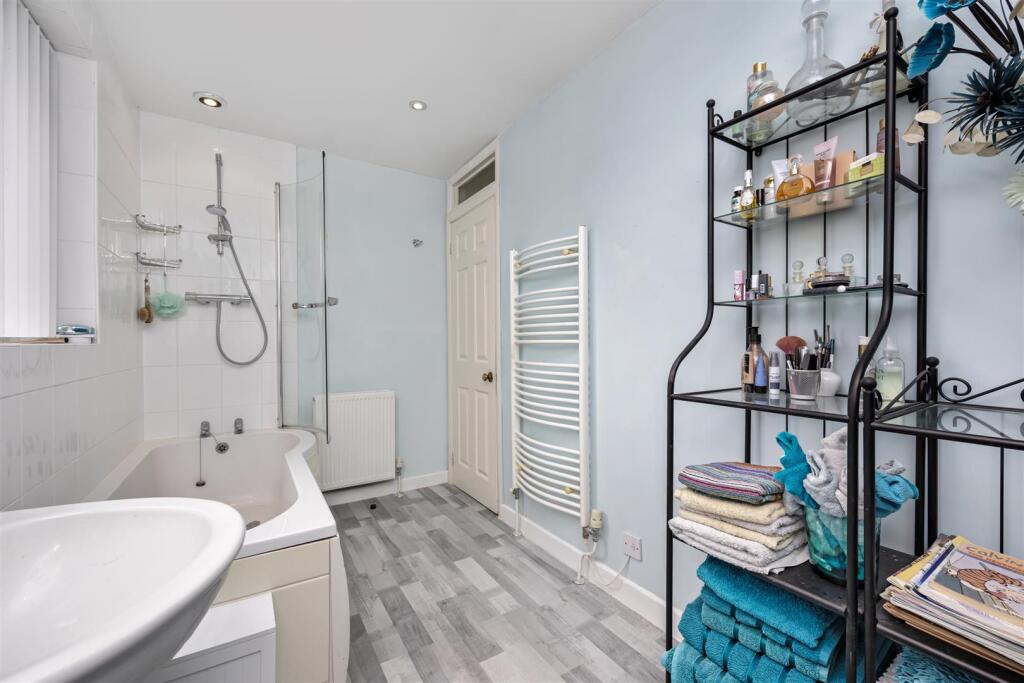 Additional property image - Beechwood Close, Surrenden, Brighton