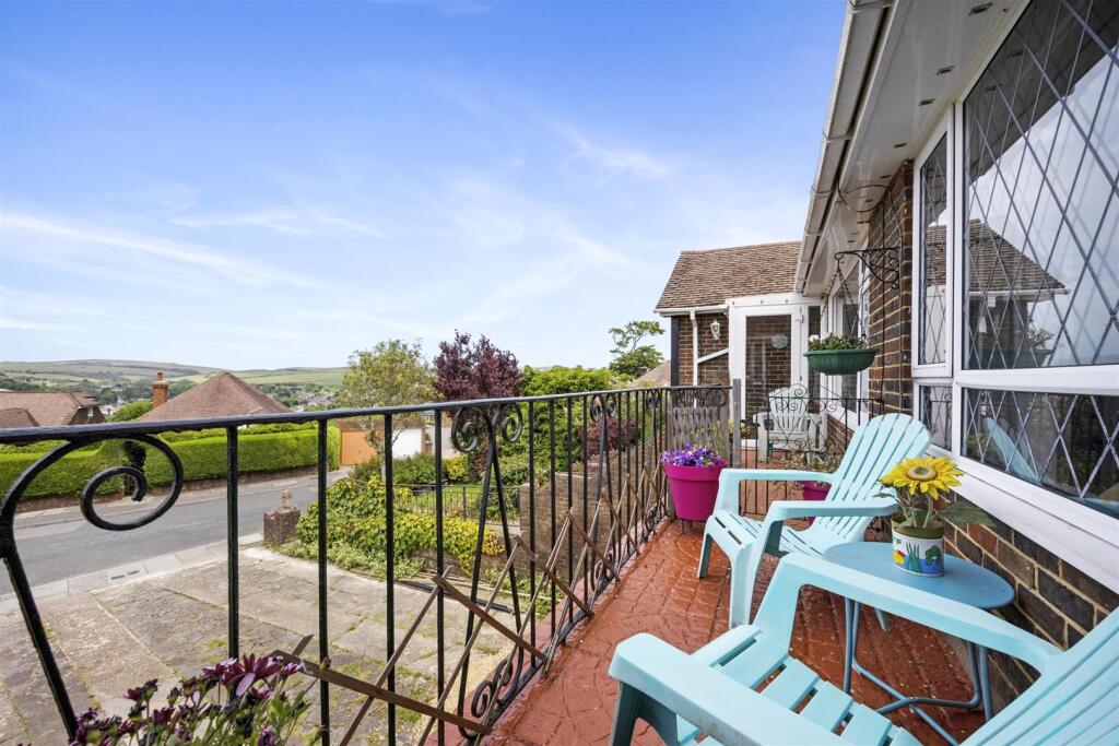 Additional property image - Beechwood Close, Surrenden, Brighton