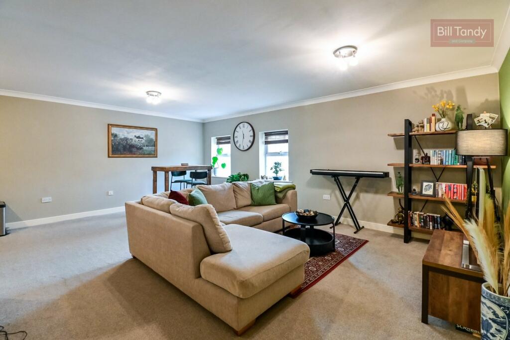 Additional property image - Grange Drive, Streetly, Sutton Coldfield, B74