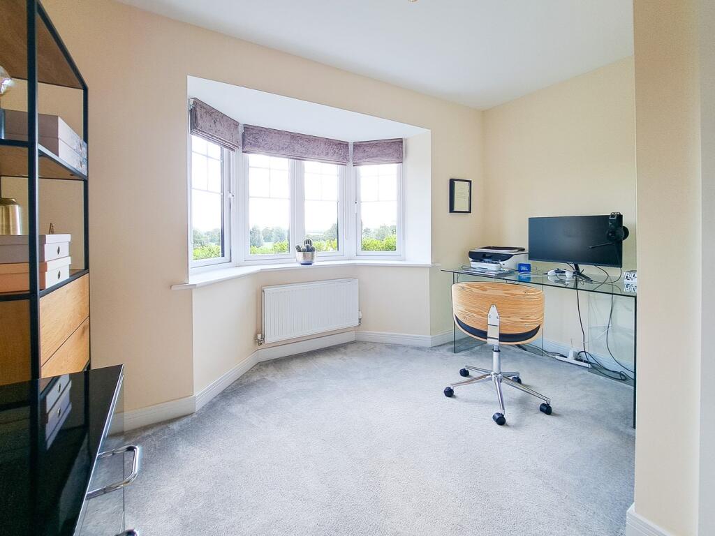 Additional property image - Yarrow Close, Tamworth, B79