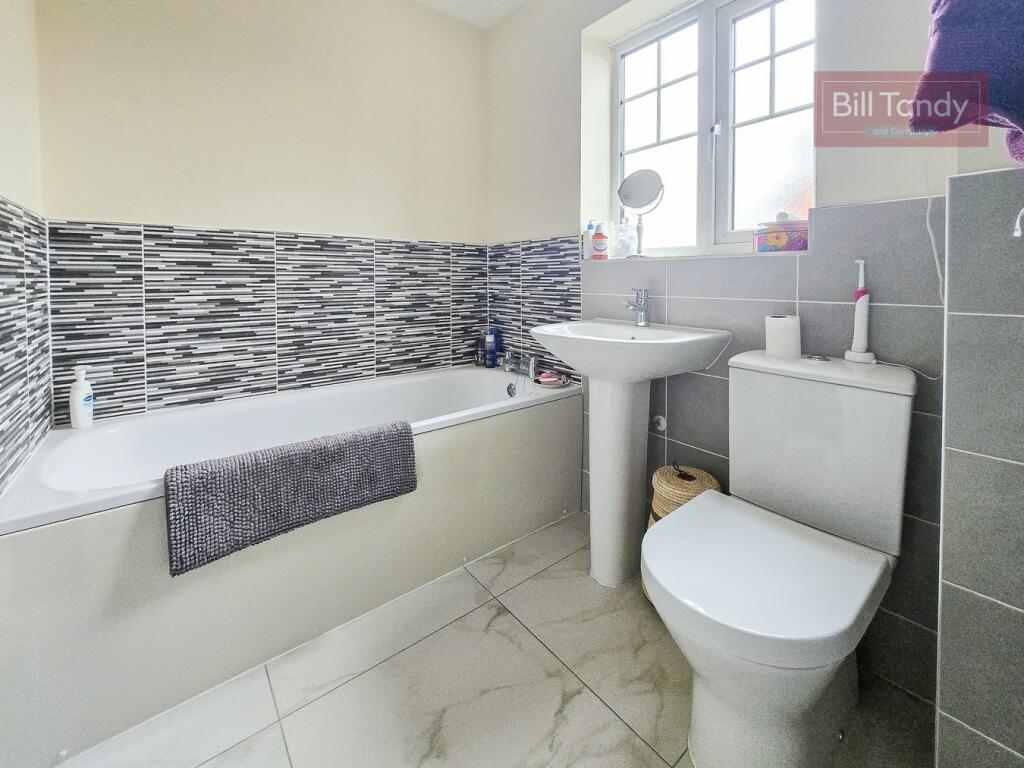 Additional property image - Yarrow Close, Tamworth, B79