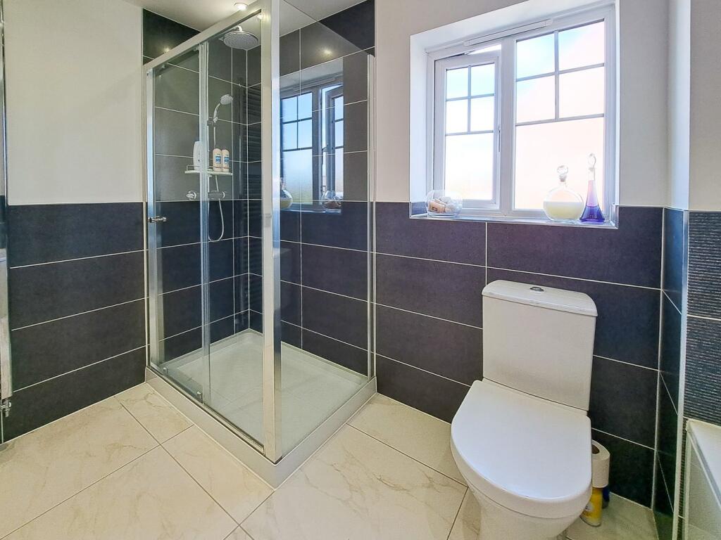 Additional property image - Yarrow Close, Tamworth, B79