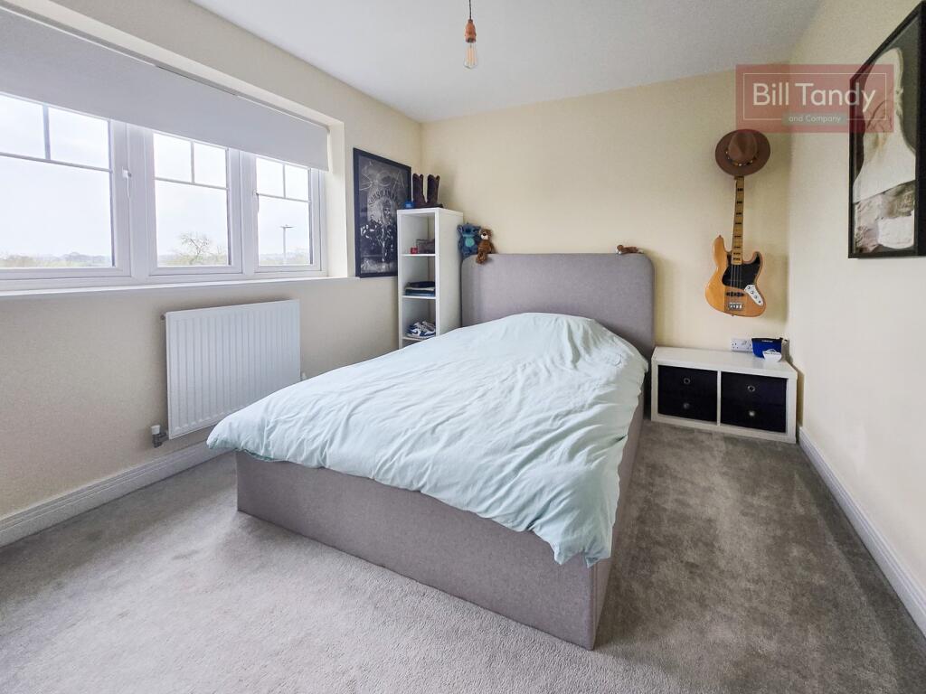 Additional property image - Yarrow Close, Tamworth, B79