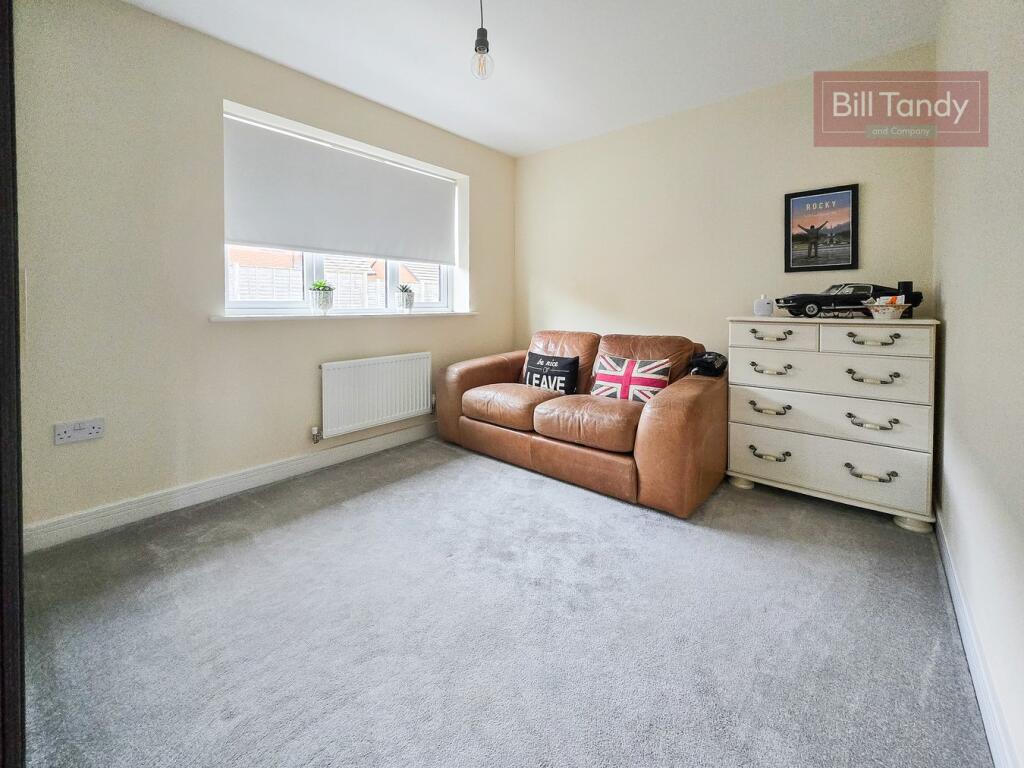 Additional property image - Yarrow Close, Tamworth, B79