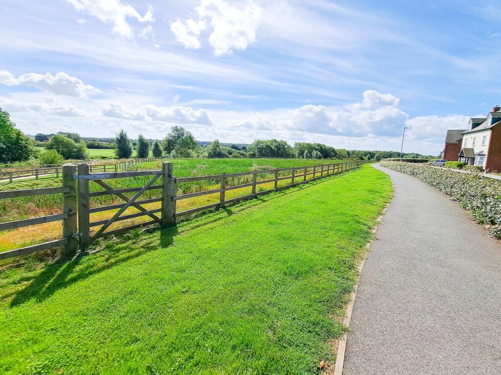 Additional property image - Yarrow Close, Tamworth, B79