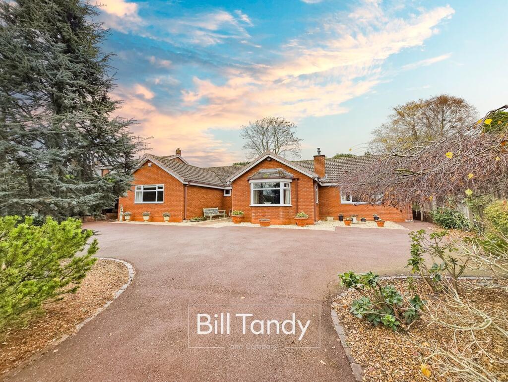 Main image of property: 1 Hill Crest Drive, Lichfield, WS13