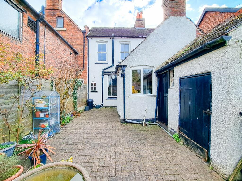 2 bedroom terraced house for sale in Pingle Lane, Hammerwich, Burntwood