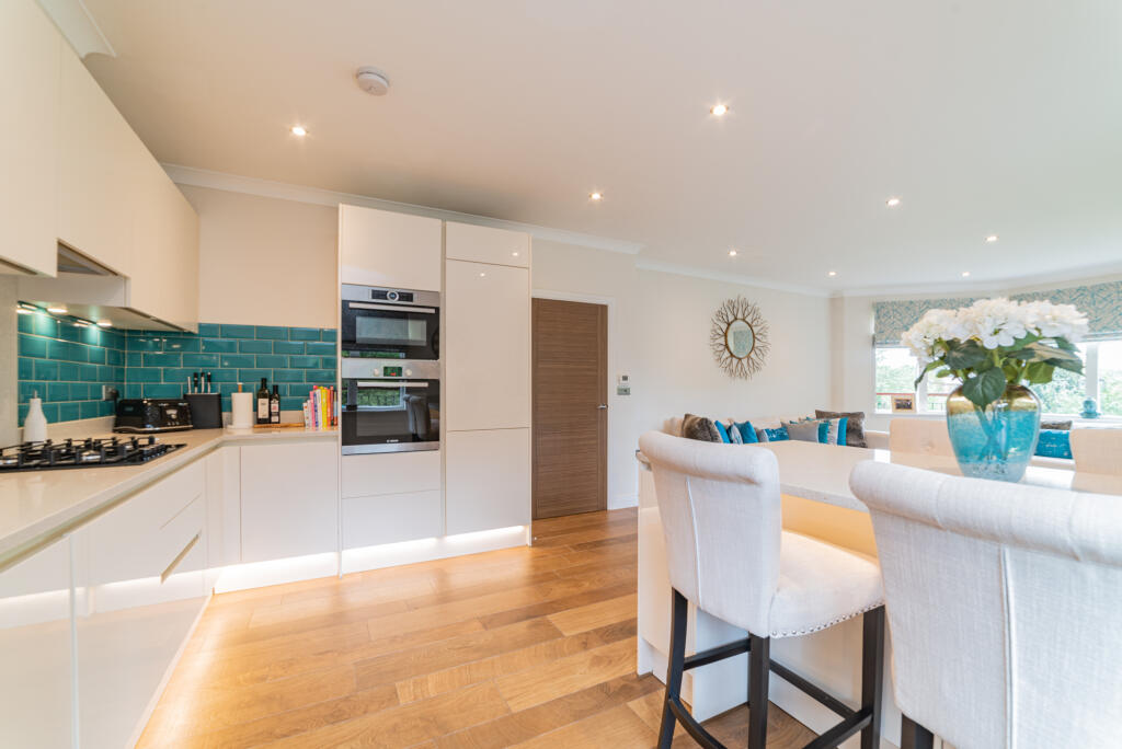 Main image of property: The Old Court, Bath Road, Taplow, SL6