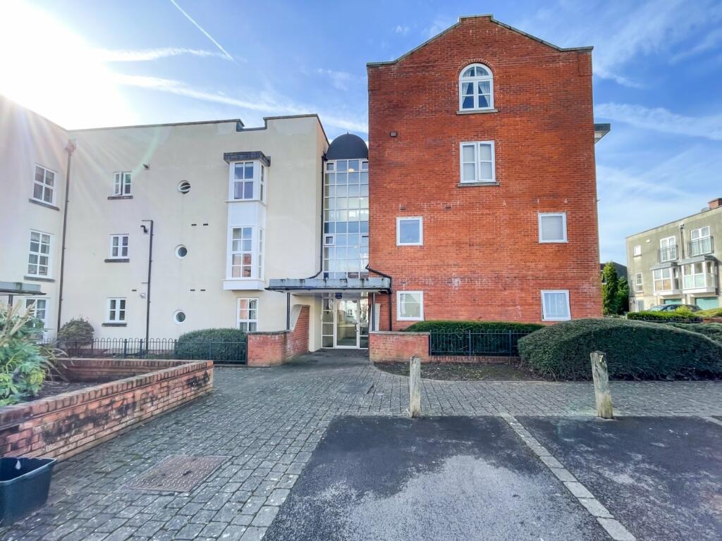 2 bedroom apartment for rent in Strathearn Drive, Westbury-on-Trym, Bristol, Somerset, BS10