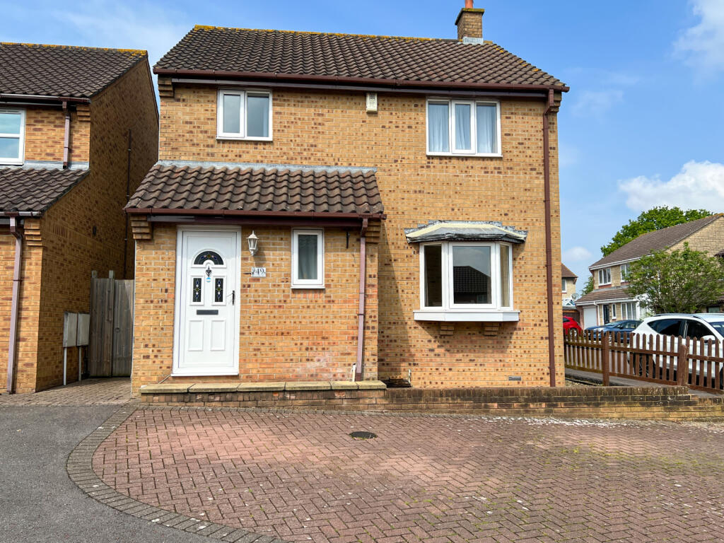 3 bedroom detached house for sale in Huckley Way, Bradley Stoke