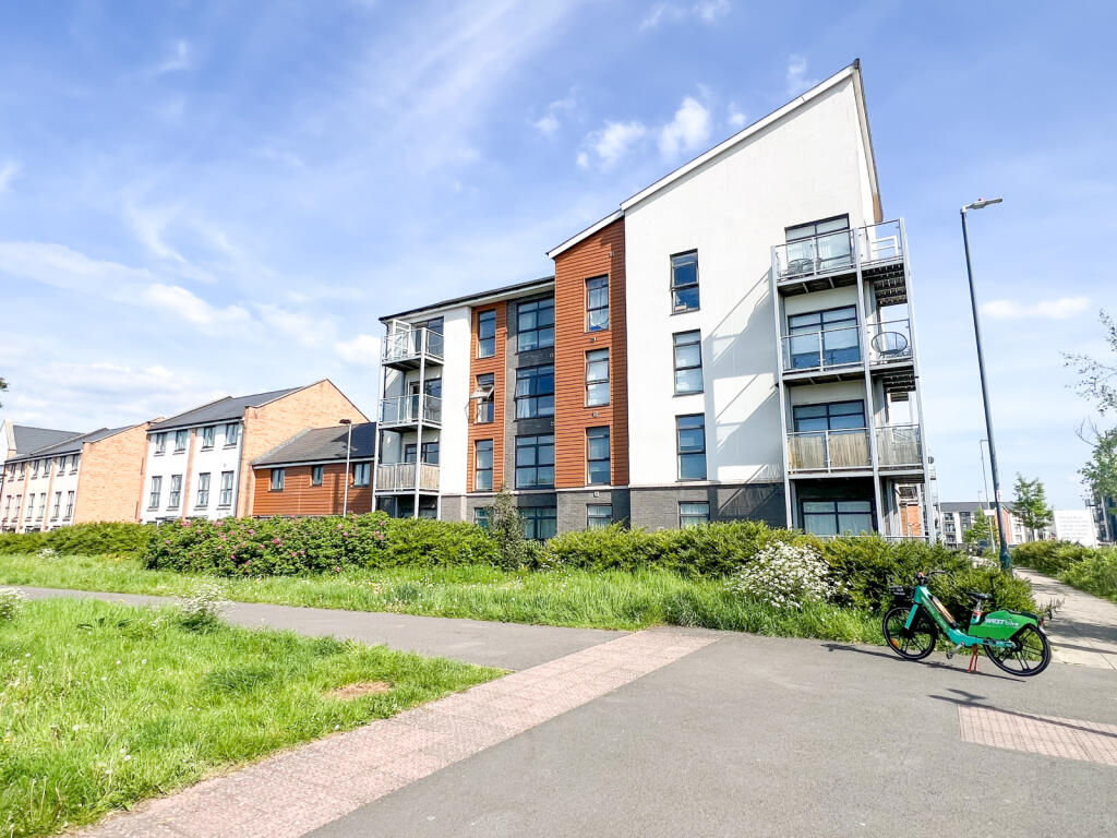 2 bedroom apartment for sale in Great Brier Leaze, Patchway, Bristol ...