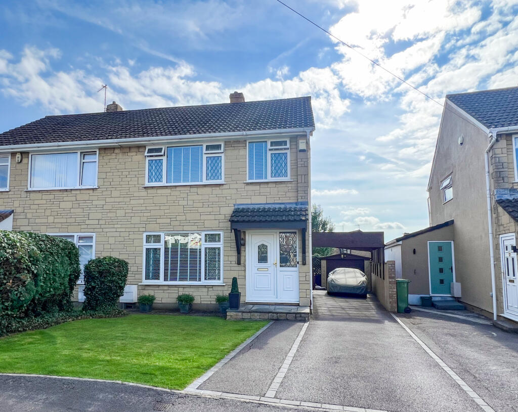 3 bedroom semidetached house for sale in Somerset Crescent, Stoke