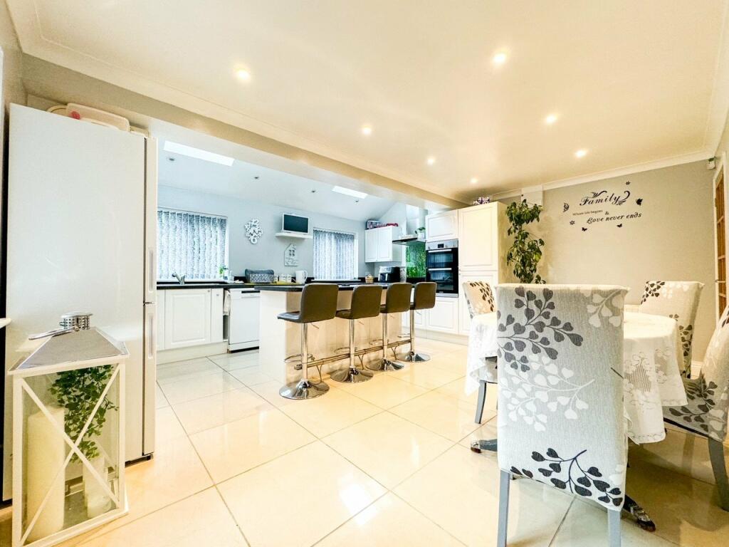 Additional property image - Falcon Close, Patchway, Bristol, BS34