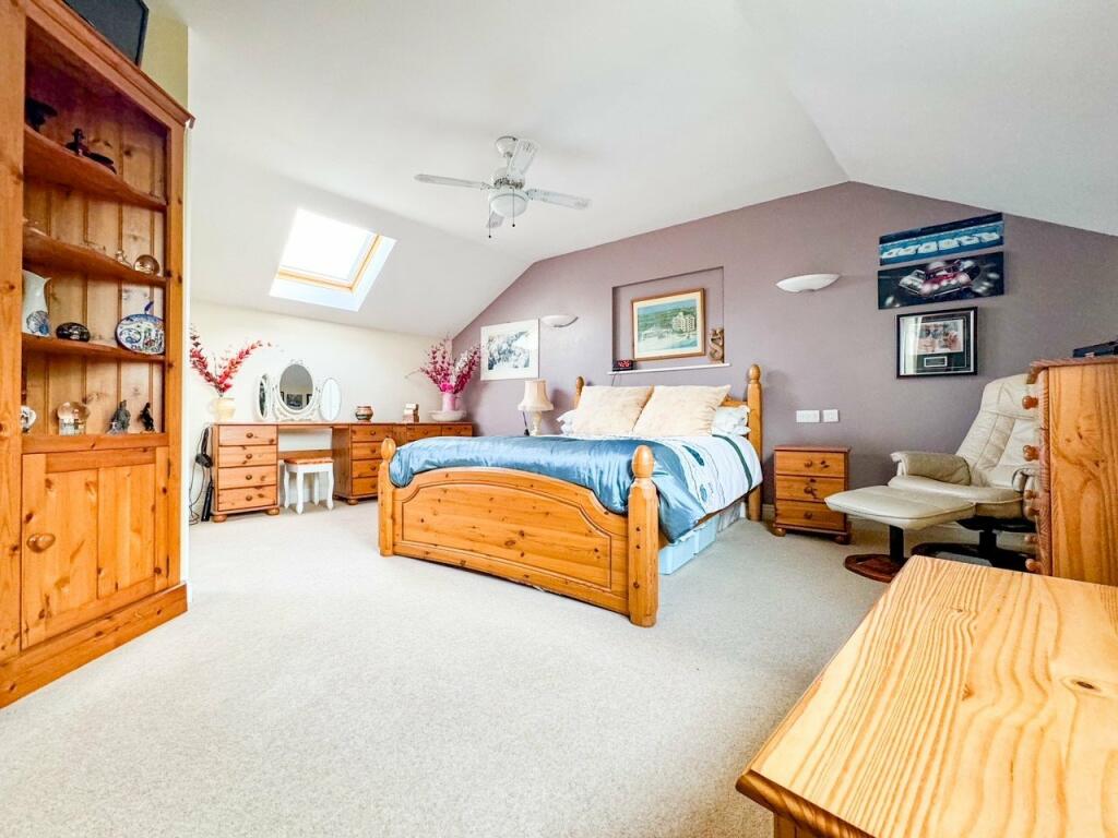 Additional property image - Falcon Close, Patchway, Bristol, BS34