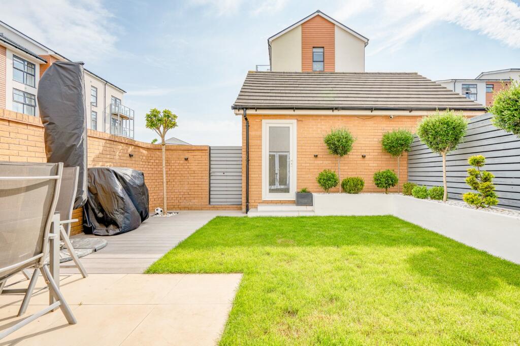Additional property image - Wood Street, Patchway, Bristol, Gloucestershire, BS34