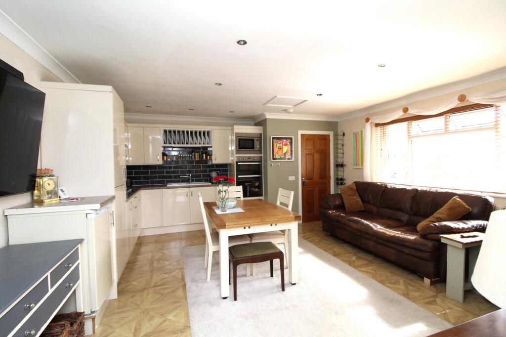 Additional property image - The Avenue, Little Stoke, Bristol, Gloucestershire, BS34