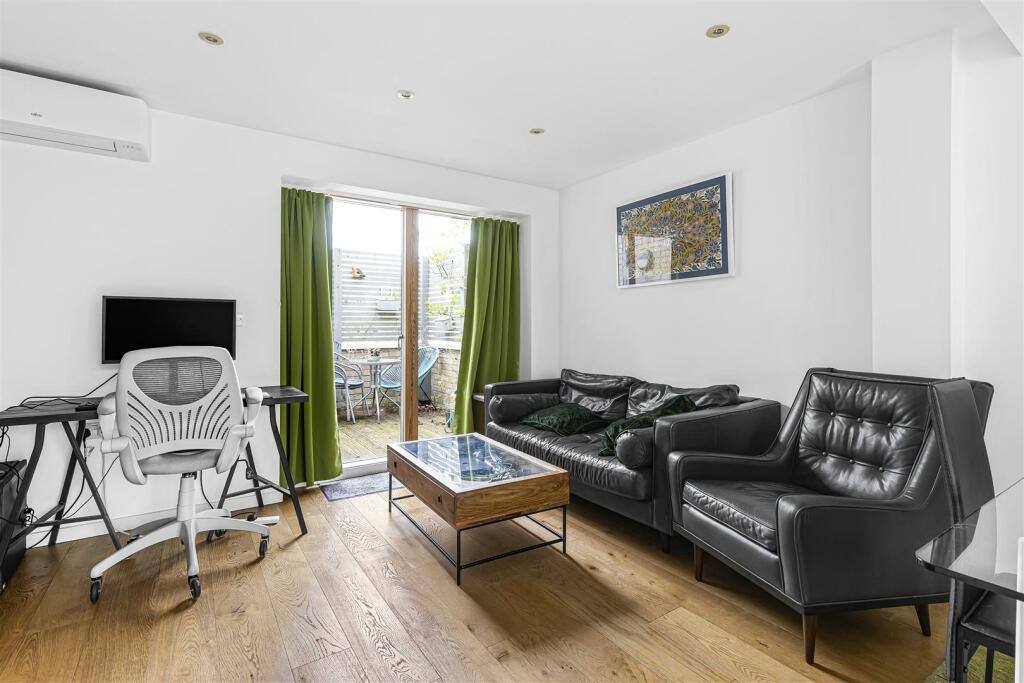 Additional property image - New Street, Cambridge