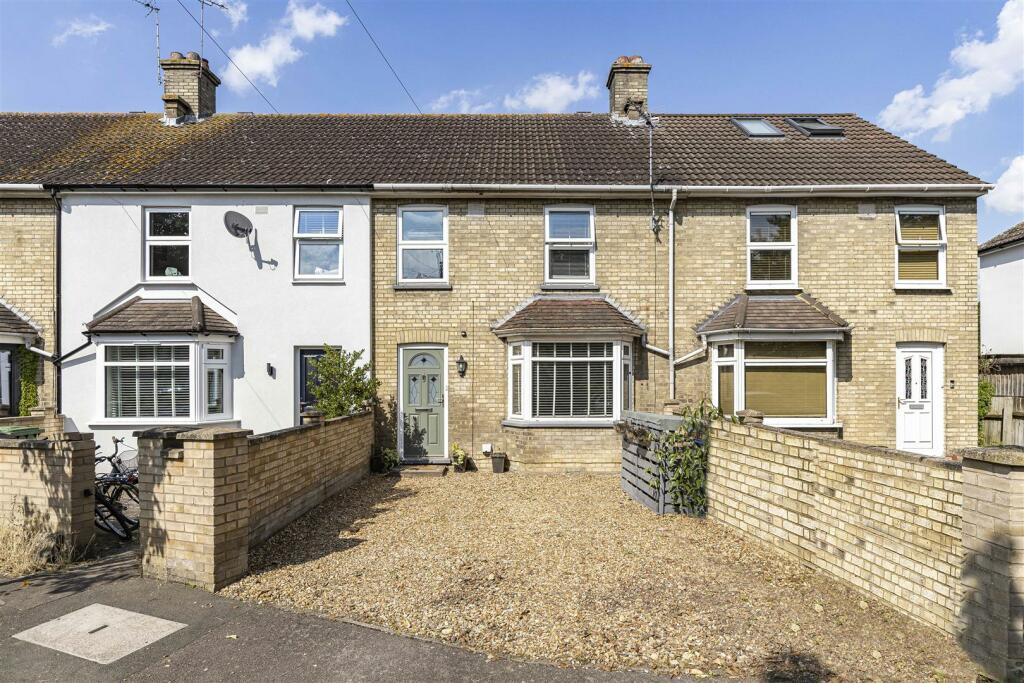 3 bedroom terraced house for sale in Stourbridge Grove, Cambridge, CB1