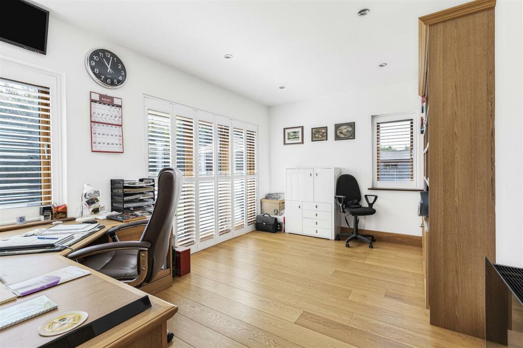 Additional property image - Broadway, Bourn