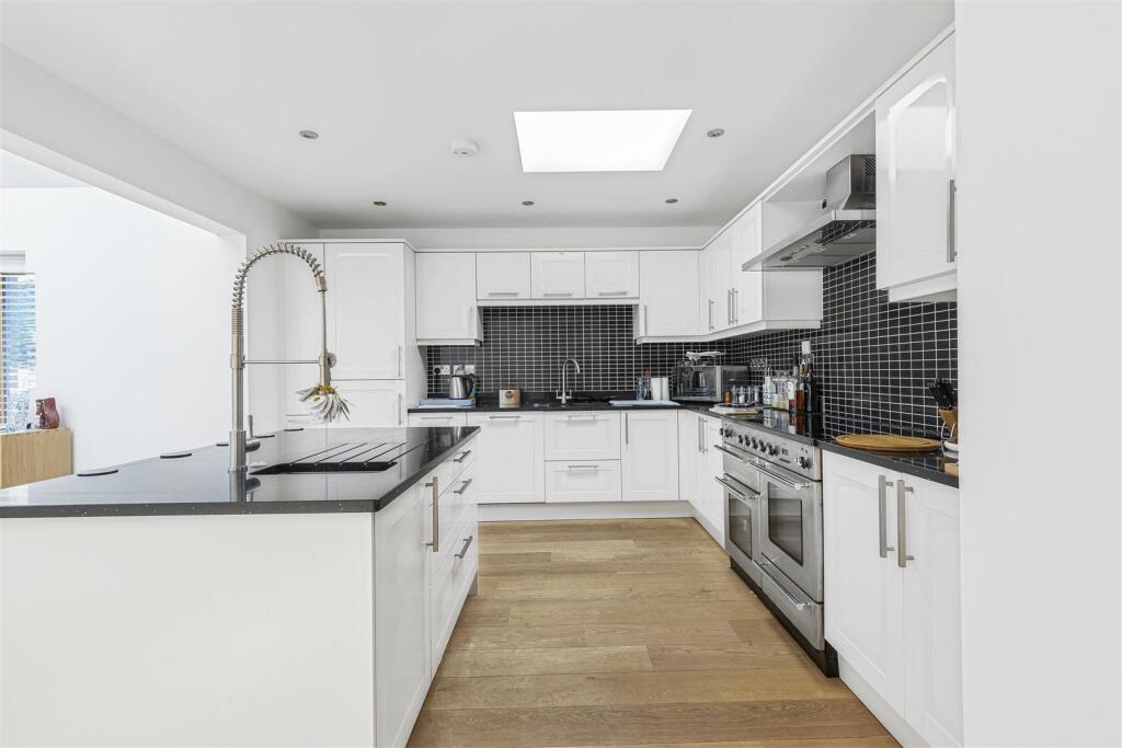 Additional property image - Broadway, Bourn