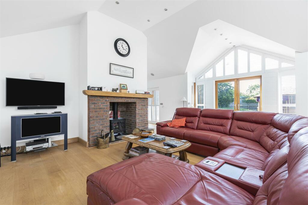 Additional property image - Broadway, Bourn