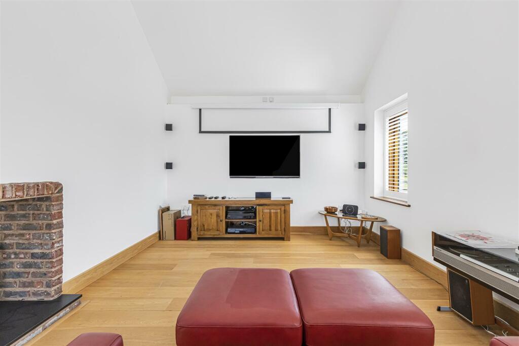 Additional property image - Broadway, Bourn