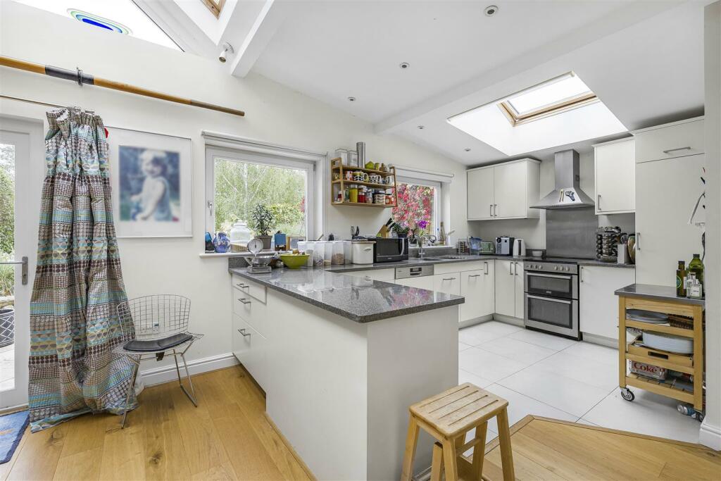 Additional property image - Leys Avenue, Cambridge