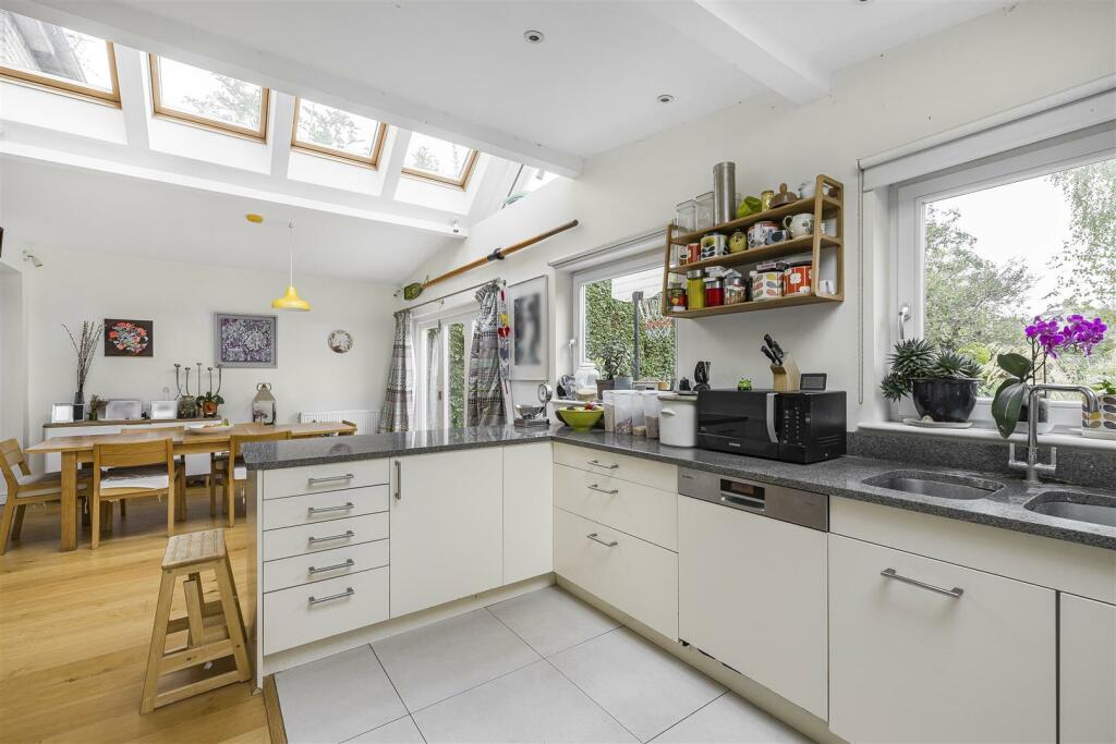 Additional property image - Leys Avenue, Cambridge