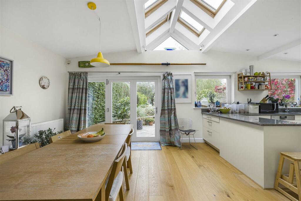 Additional property image - Leys Avenue, Cambridge