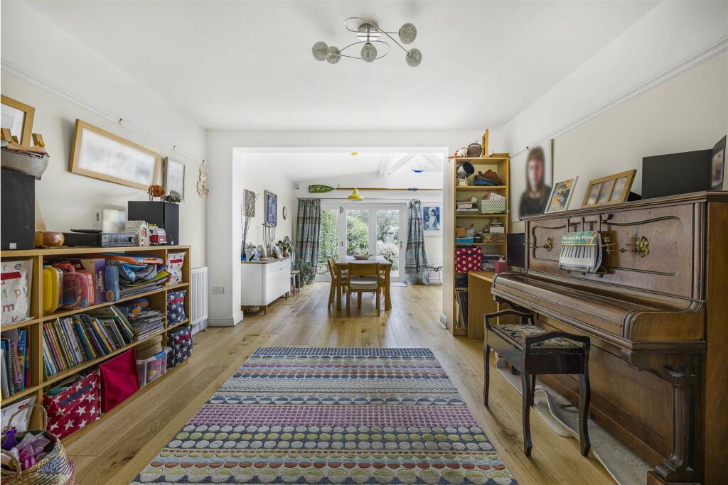 Additional property image - Leys Avenue, Cambridge
