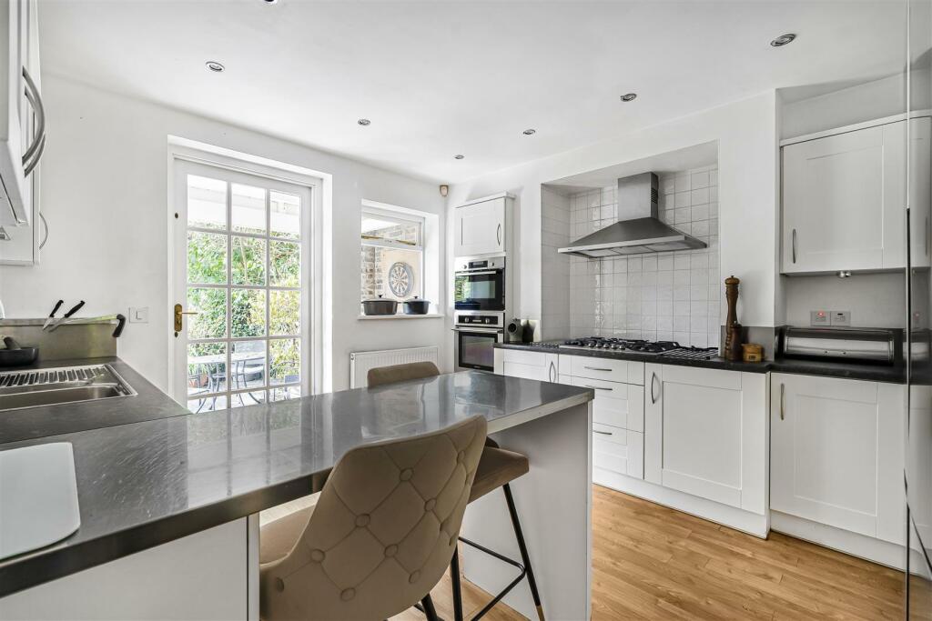 Additional property image - Barton Road, Cambridge