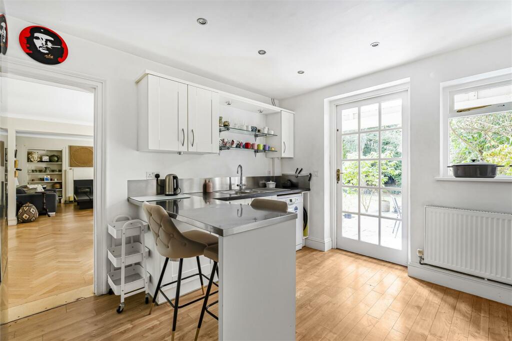 Additional property image - Barton Road, Cambridge