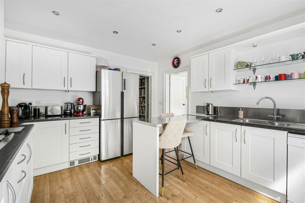 Additional property image - Barton Road, Cambridge