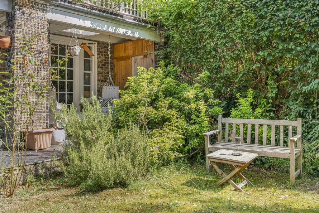 Additional property image - Barton Road, Cambridge