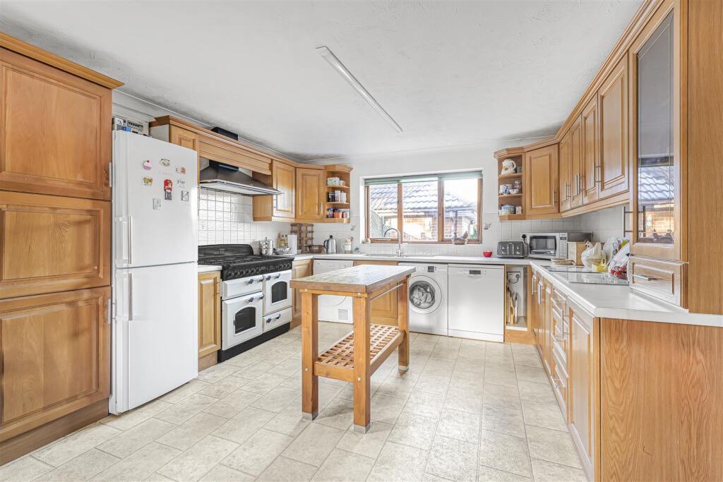 Additional property image - St. Neots Road, Hardwick, Cambridge