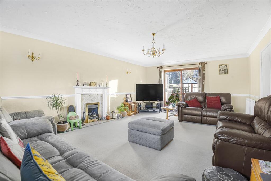 Additional property image - St. Neots Road, Hardwick, Cambridge