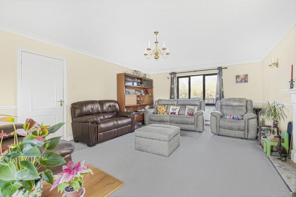 Additional property image - St. Neots Road, Hardwick, Cambridge