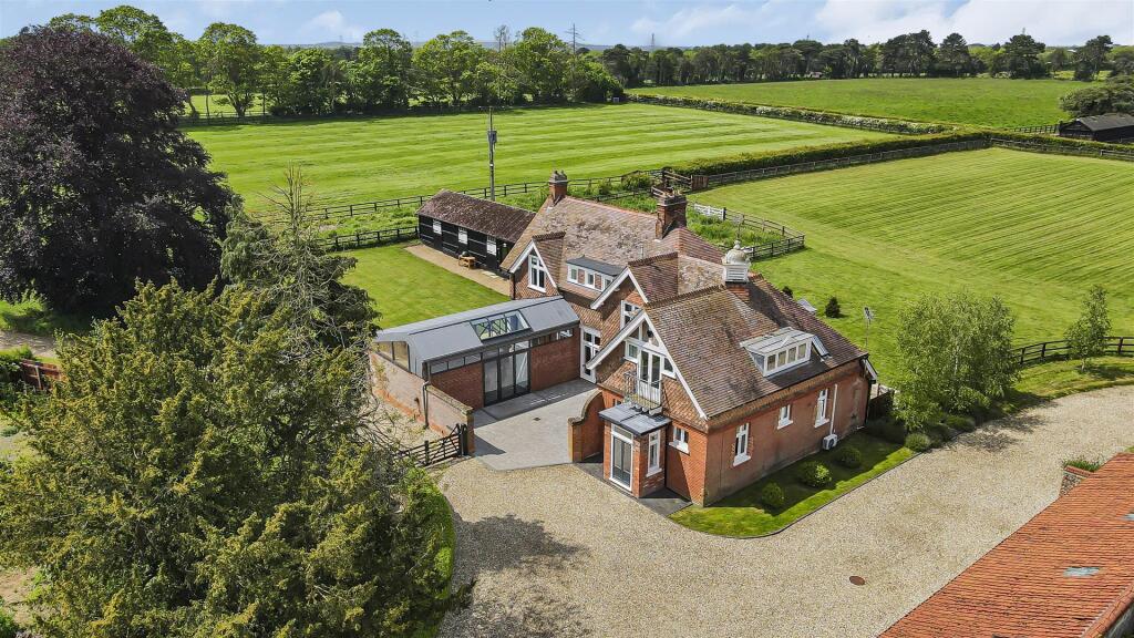 Main image of property: London Road, Six Mile Bottom, Newmarket