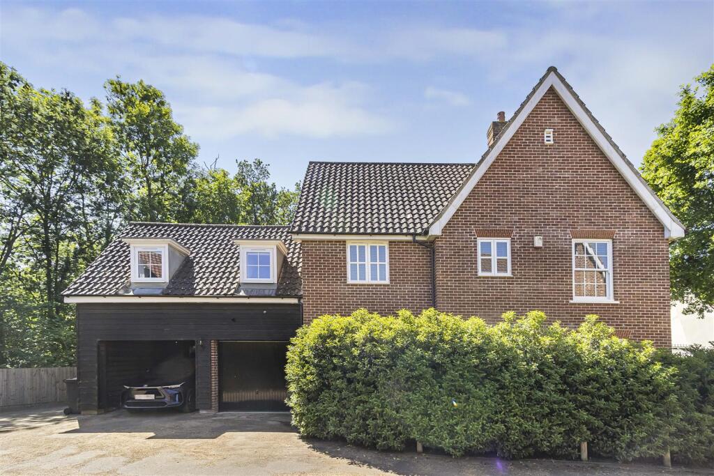 Main image of property: South Park Drive, Papworth Everard
