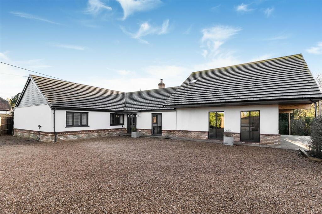 Main image of property: Broadway, Bourn, Cambridge