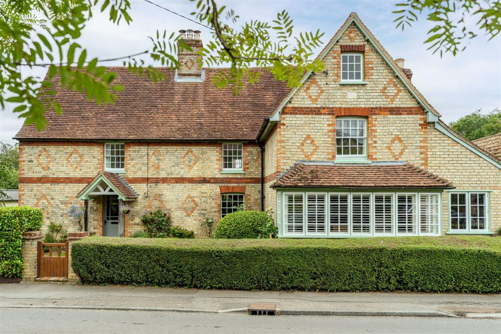 4 bedroom detached house for sale in High Street, Widdington, CB11