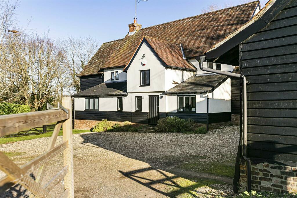 5 bedroom detached house for sale in Boyton End, Thaxted, Dunmow, CM6